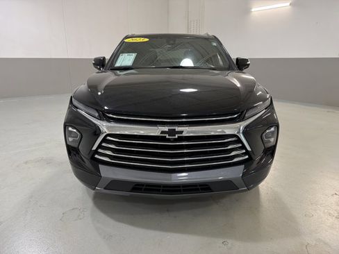 Used 2023 Chevrolet Blazer Premier w/ Driver Confidence II Package image 2