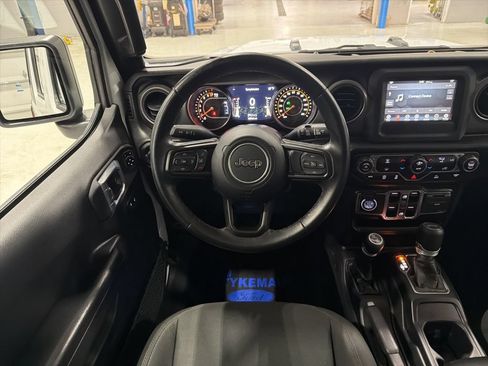 Used 2021 Jeep Wrangler Unlimited Sport w/ Technology Group AWD/4WD image 27