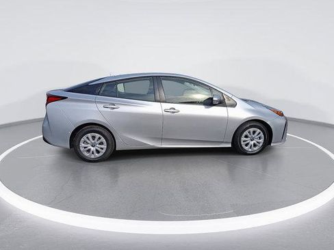 Certified 2022 Toyota Prius LE FWD image 11
