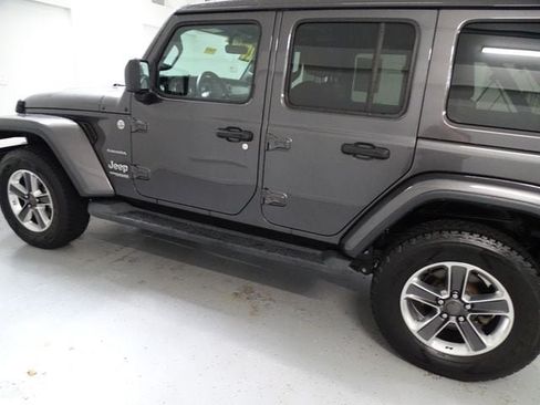 Used 2020 Jeep Wrangler Unlimited Sahara AWD/4WD image 17