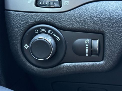 Used 2020 Jeep Cherokee Latitude image 35