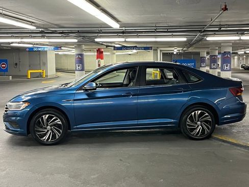 Used 2019 Volkswagen Jetta SEL Premium image 31