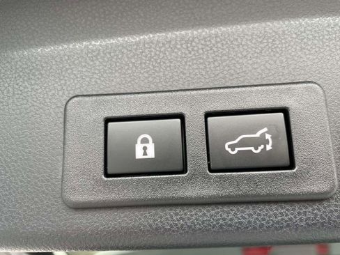 Certified 2025 Subaru Ascent Bronze Edition w/ Onyx Package image 11