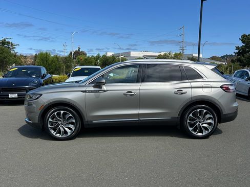 Used 2023 Lincoln Nautilus Reserve w/ Equipment Group 201A AWD/4WD image 2