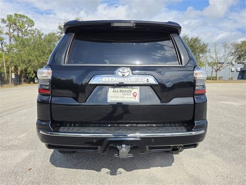 Used 2014 Toyota 4Runner Limited image 4