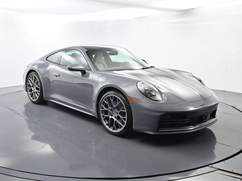 Certified 2025 Porsche 911 Carrera RWD image 17