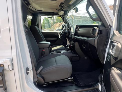 Used 2020 Jeep Wrangler Unlimited Sport S AWD/4WD image 34