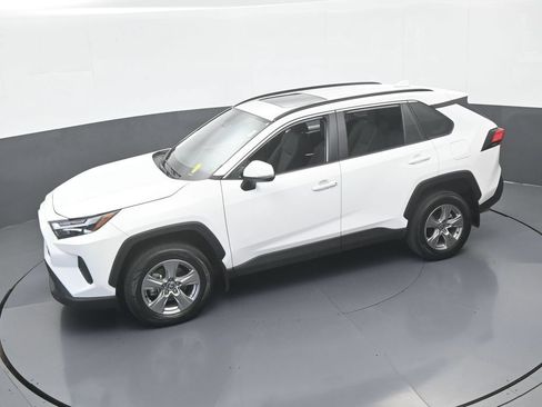 Used 2025 Toyota RAV4 XLE w/ Convenience Package FWD image 49