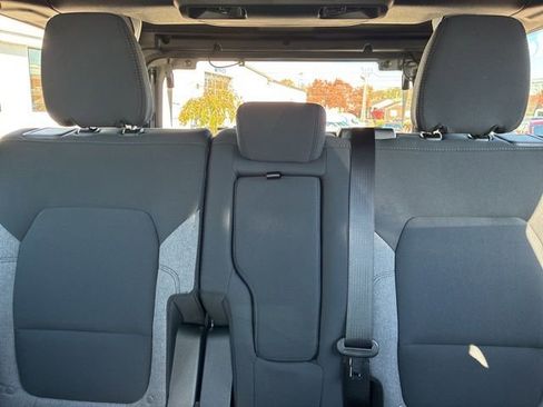 New 2025 Ford Bronco 4-Door AWD/4WD image 38