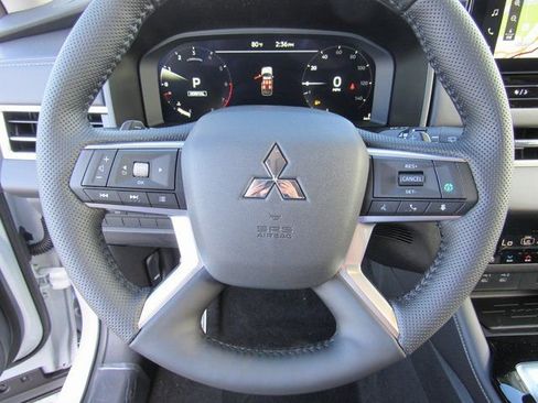 New 2026 Mitsubishi Outlander SEL image 20