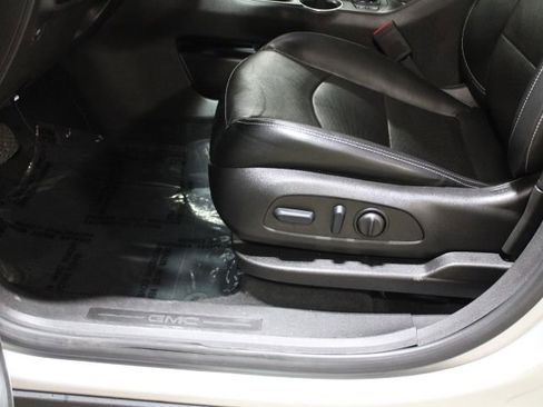 Certified 2022 GMC Terrain SLT w/ Tech Package image 22