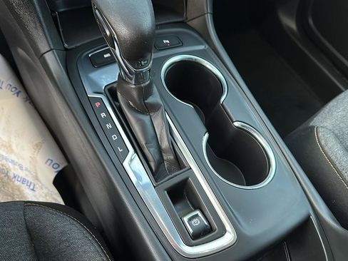 Used 2024 Chevrolet Equinox LT image 37