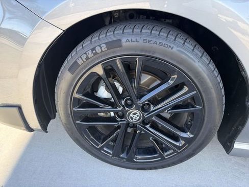 Used 2025 Toyota Camry SE image 32