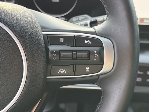 Used 2024 Kia Sportage SX image 25