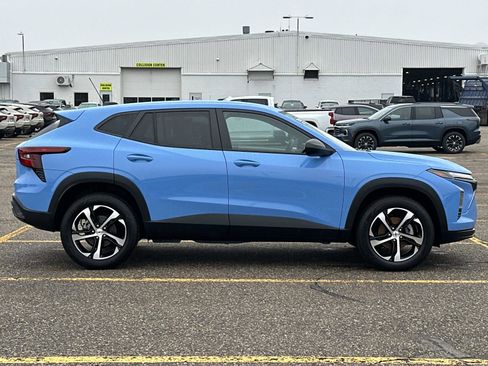 Certified 2024 Chevrolet Trax RS w/ Driver Confidence Package image 5