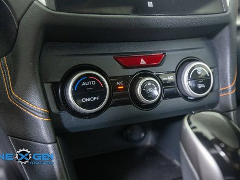 Used 2019 Subaru Crosstrek 2.0i Limited w/ Moonroof Package w/Navigation AWD/4WD image 21