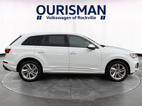 Used 2022 Audi Q7 3.0T Premium Plus w/ Premium Plus Package AWD/4WD image 7