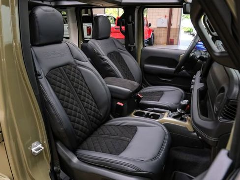 Used 2025 Jeep Wrangler Unlimited Rubicon 392 image 86