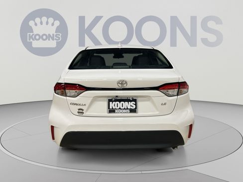 Used 2024 Toyota Corolla LE FWD image 2