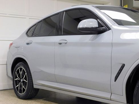 Used 2023 BMW X4 xDrive30i image 9