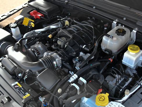 Used 2023 Jeep Gladiator Overland image 47