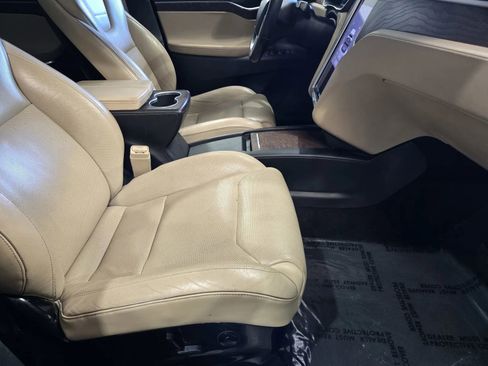 Used 2016 Tesla Model X 90D image 7