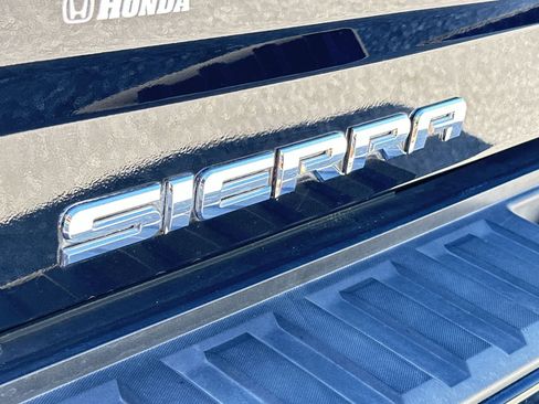 Used 2016 GMC Sierra 1500 Denali w/ Enhanced Driver Alert Package AWD/4WD image 11