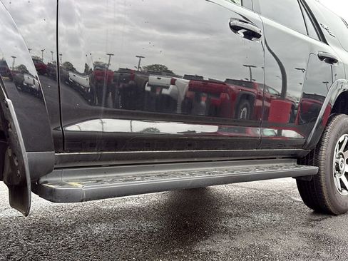 Used 2024 Toyota 4Runner TRD Off-Road AWD/4WD image 13