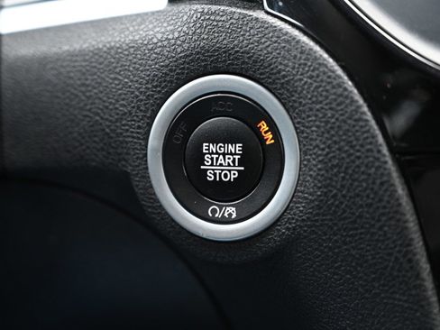 Used 2023 Chrysler 300 S image 32