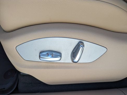 Used 2020 Porsche Macan AWD/4WD image 13