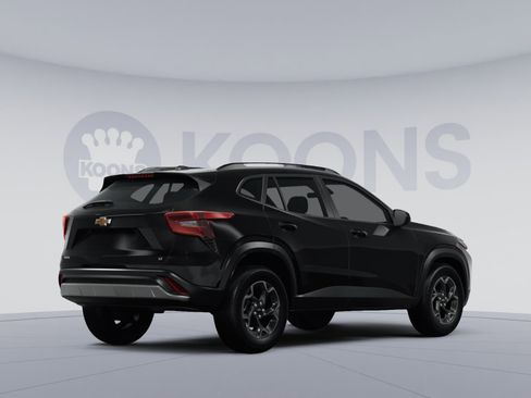 New 2025 Chevrolet Trax LT image 4