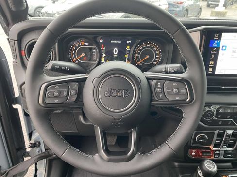 New 2026 Jeep Gladiator Rubicon AWD/4WD image 19