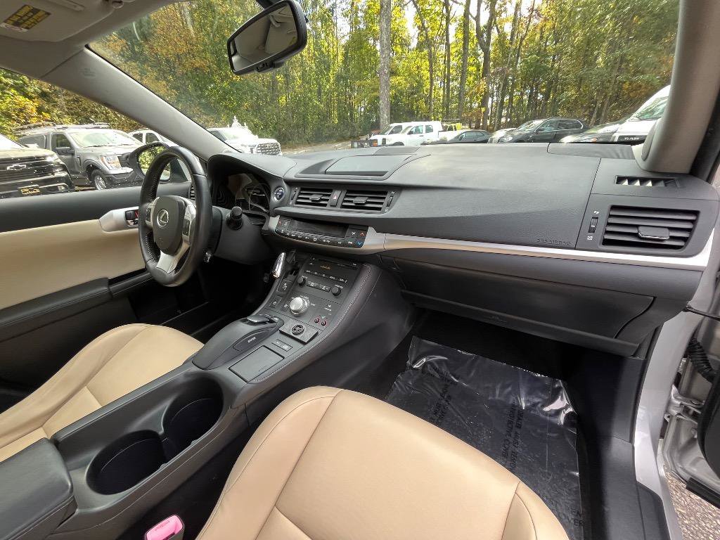Used 2011 Lexus CT 200h Premium w/ Premium Audio Pkg FWD image 43