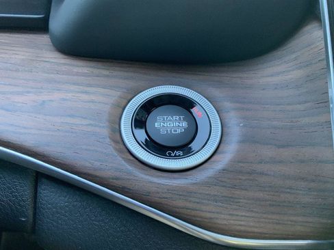 Used 2022 Jeep Grand Cherokee Summit w/ Advanced Protech Group IV image 37