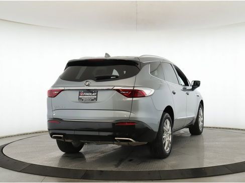 Used 2024 Buick Enclave Essence image 7