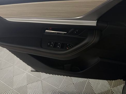 Used 2024 MAZDA CX-90 3.3 Turbo w/ Premium Package AWD/4WD image 25