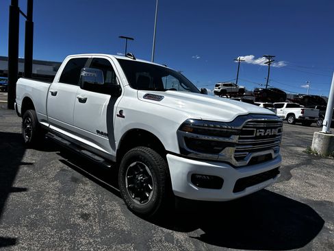 Used 2025 RAM 2500 Laramie image 7