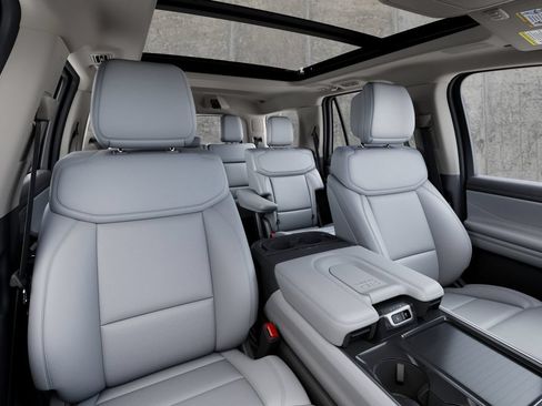 New 2027 Ford Expedition Platinum AWD/4WD image 10