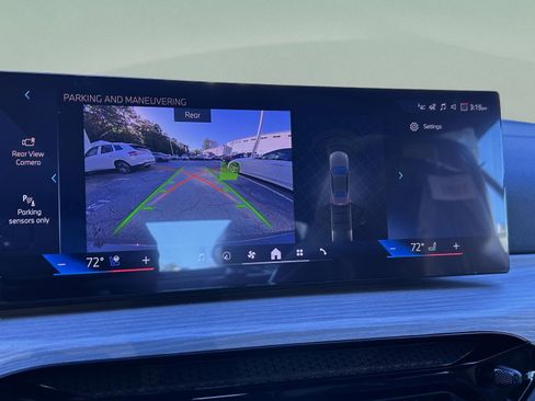 Used 2026 BMW 430i Convertible w/ M Sport Package image 15