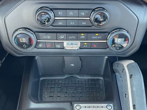 Used 2024 Ford Bronco Outer Banks AWD/4WD image 12