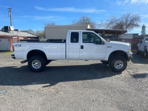 Used 2002 Ford F350 XLT image 6