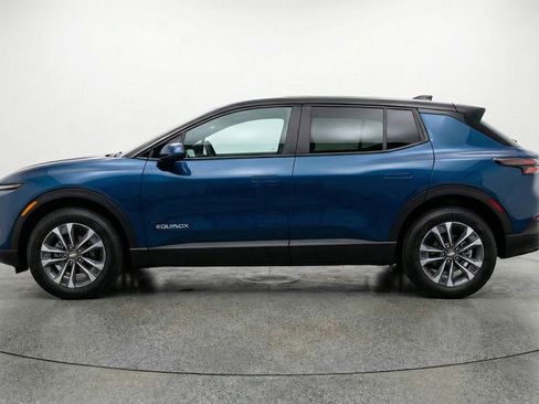 Used 2025 Chevrolet Equinox LT FWD image 5
