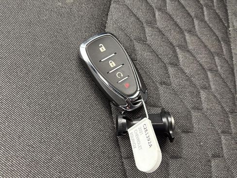 Used 2021 Chevrolet Equinox LT FWD image 26