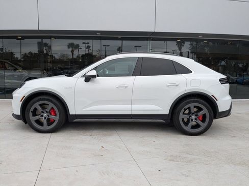 New 2025 Porsche Macan 4S Electric image 2