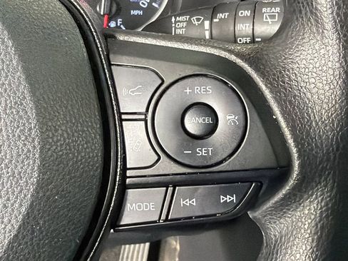 Used 2020 Toyota RAV4 XLE w/ Convenience Package AWD/4WD image 27