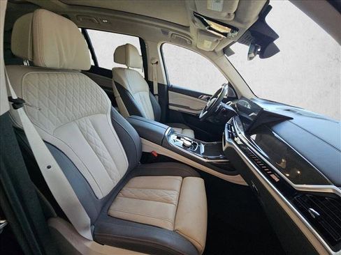 Used 2024 BMW X7 M60i AWD/4WD image 20