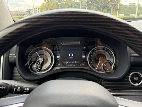 Used 2022 RAM 1500 Limited AWD/4WD image 17