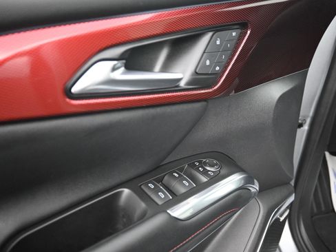 Used 2024 Chevrolet Traverse RS FWD image 23