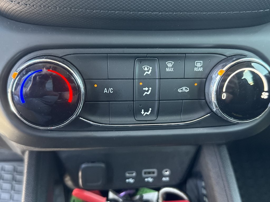 Used 2021 Chevrolet TrailBlazer LS FWD image 25