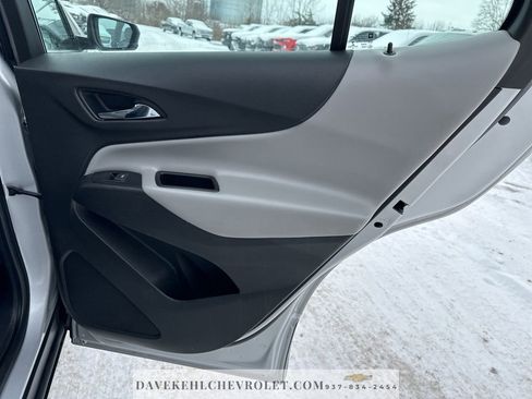 Used 2018 Chevrolet Equinox LS FWD image 16